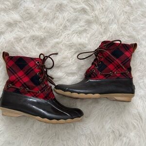 Women’s Sperry, top sider, size 7, waterproof rain boot. Rubber boots.